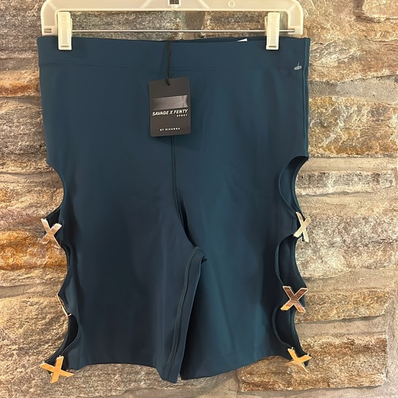 NWT Savage FENTY SAVAGEXXX BIKE SHORTS- dark green/teal- Size 1X Rhianna - Picture 5 of 8